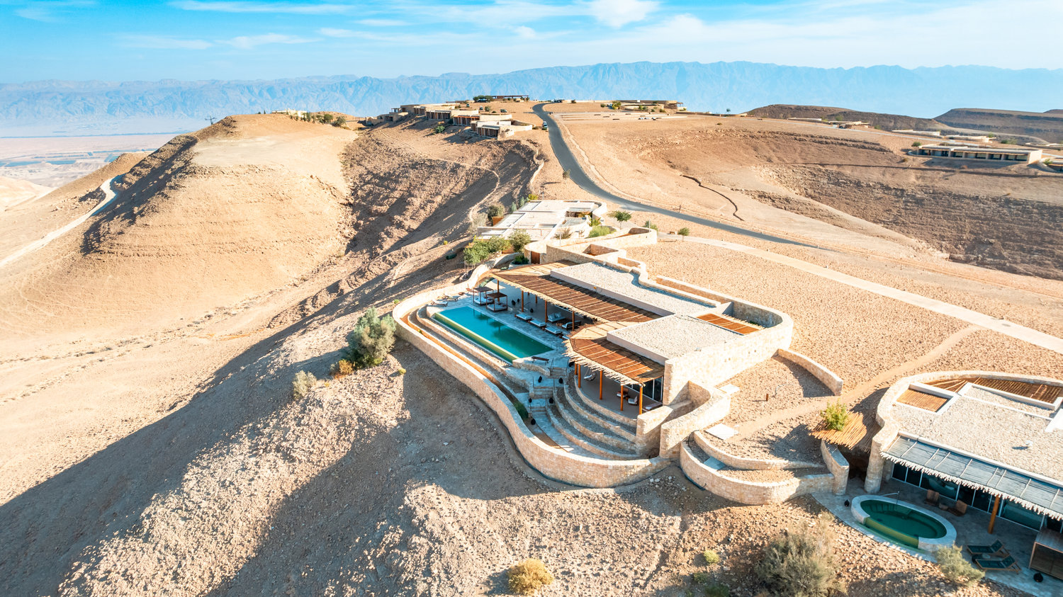 מלון SIX SENSES שחרות